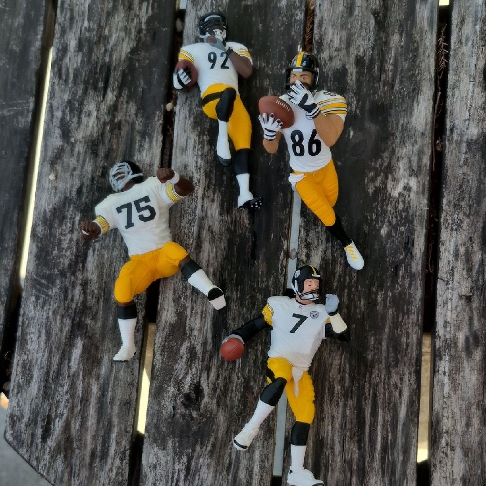 Pittsburgh Steelers Halmark Ornament Lot Of 4 All 1 Price No Boxes 2007,12,13,15
